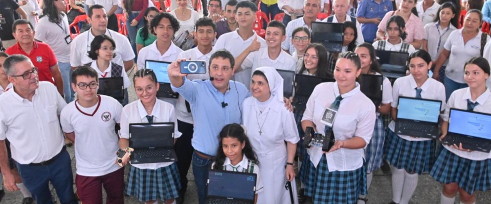 “No descansaré hasta que haya un computador por cada niño en Colombia”: Ministro TIC desde el Tolima