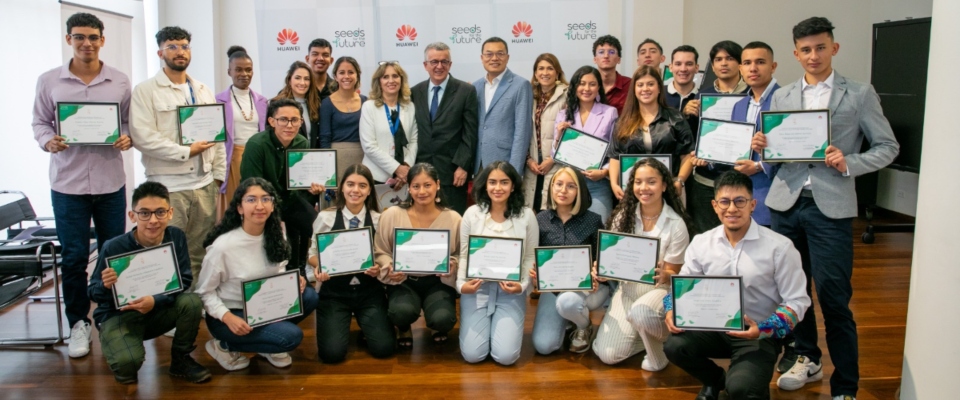 Foto de los ganadores del programa 'Semillas para el Futuro'