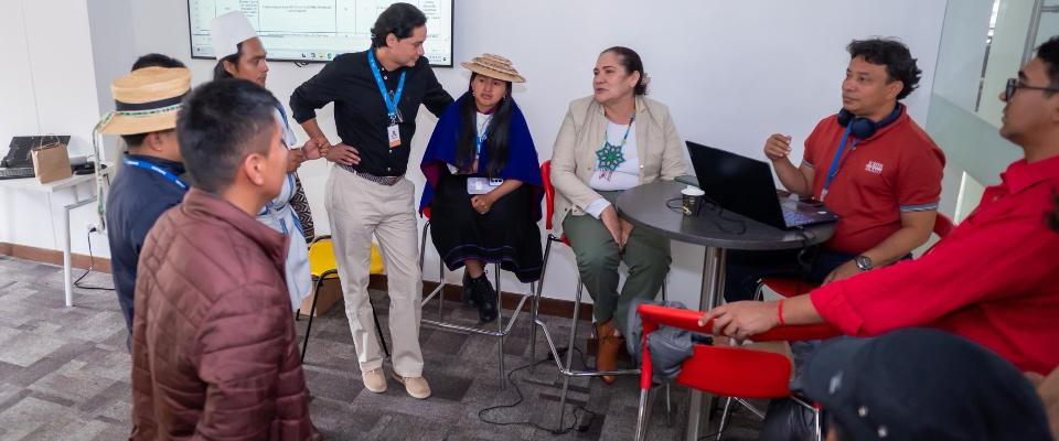 Foto de participantes de la Mesa Permanente de Concertación Indígena